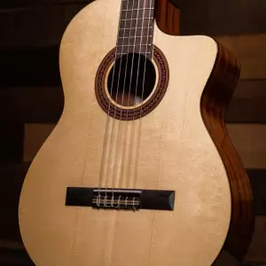 سفارش آنلاین گیتار کلاسیک